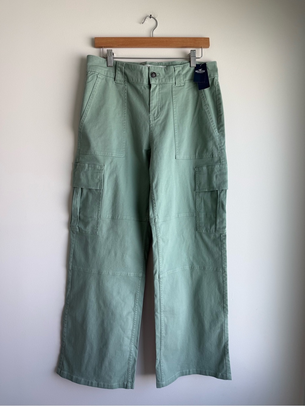 Hollister Low Rise Wide Leg Cargo Pants Sage Green 9 Short W29 NWT